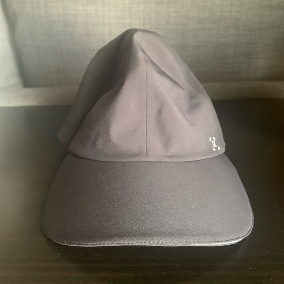 Fast and Free Men’s Run Hat - Picture 2 of 4